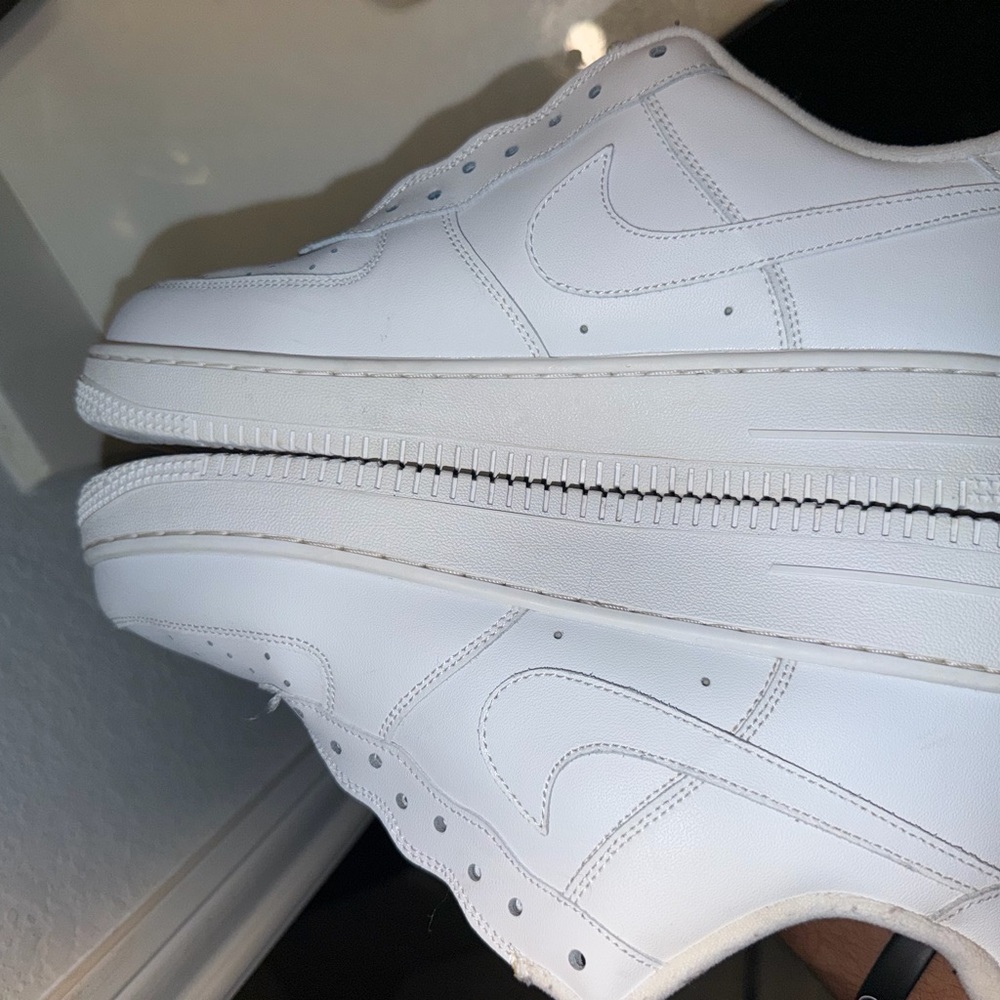 Air Force 1 - Picture 3 of 5